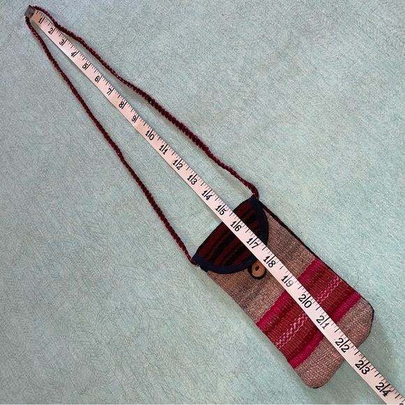 Boho woven bag from Peru with 12” cord button closure and colorful design NWOT - Picture 4 of 10